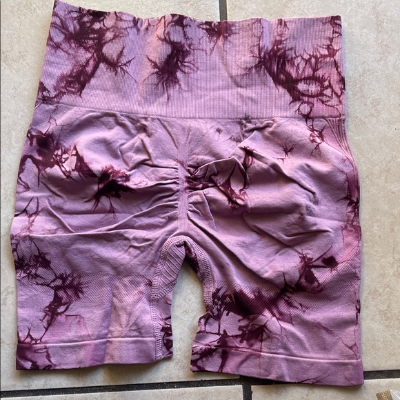 Stylish Purple Tie-Dye Bike Shorts - Picture 2 of 3